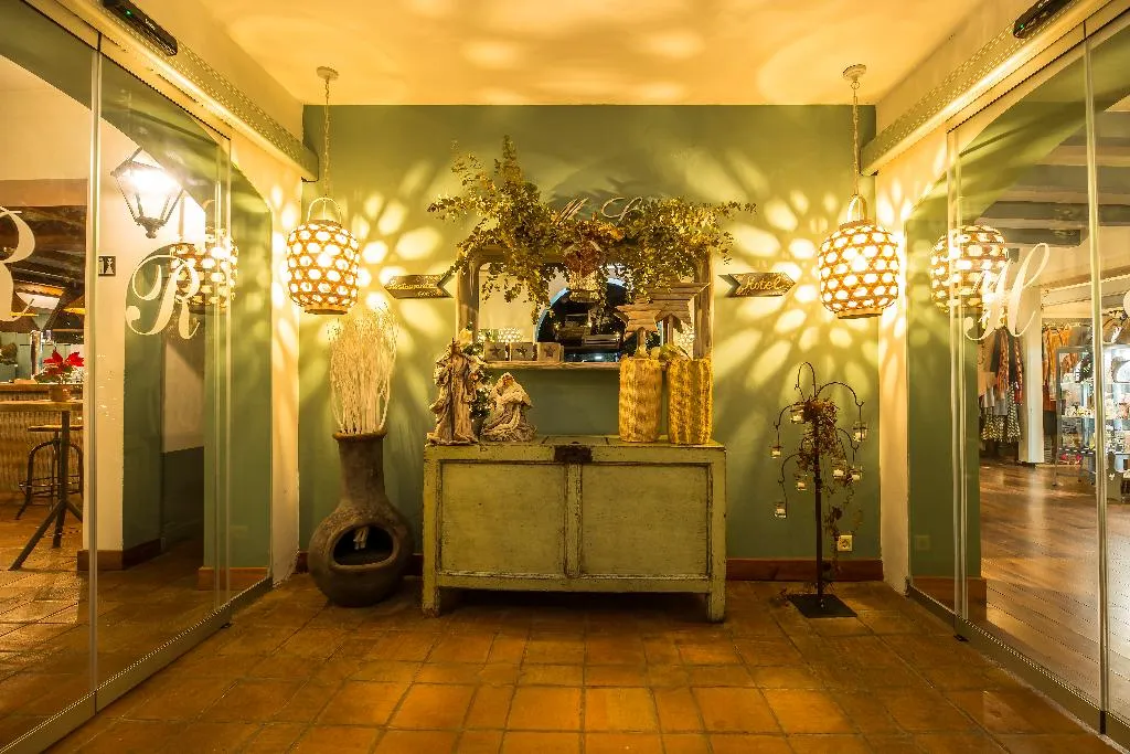 Lobby, Meson de Sancho, Costa De La Luz