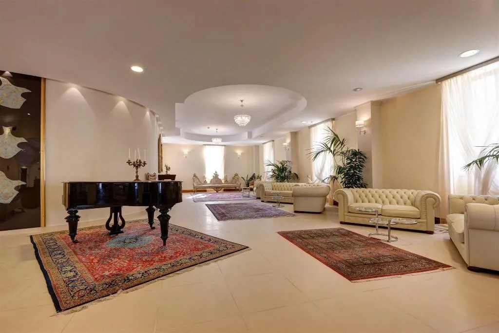 Lobby, Parco Delle Fontane, Catania