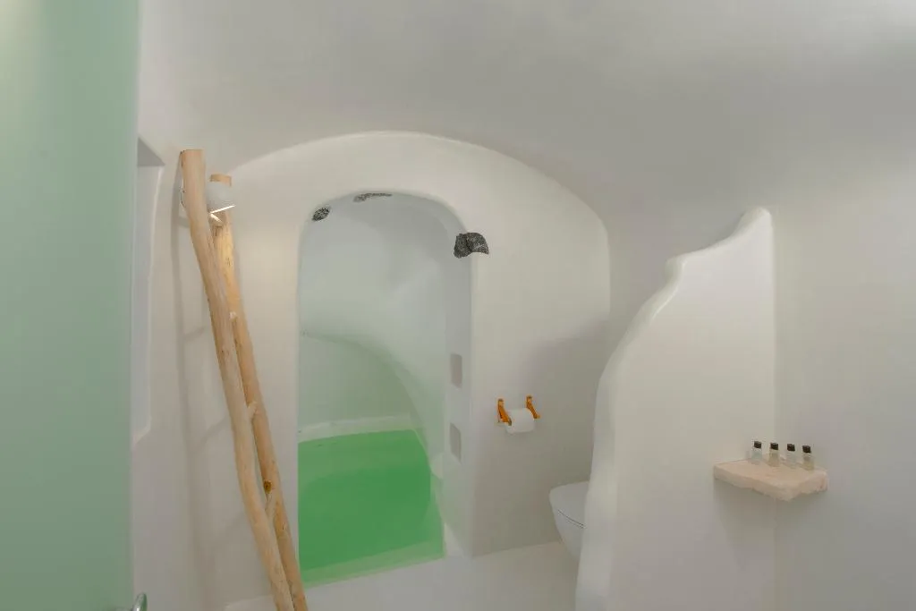 JUNIOR SUITE WITH JACUZZI Room, Nano Suites, Santorini
