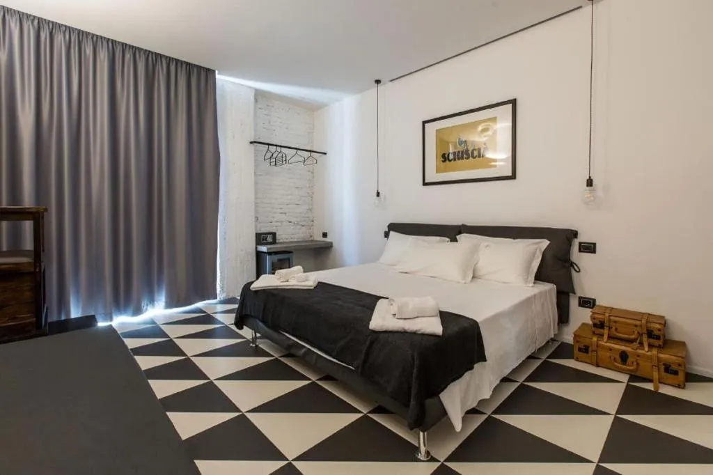 Room, The Boutique Napoli Suite, Naples