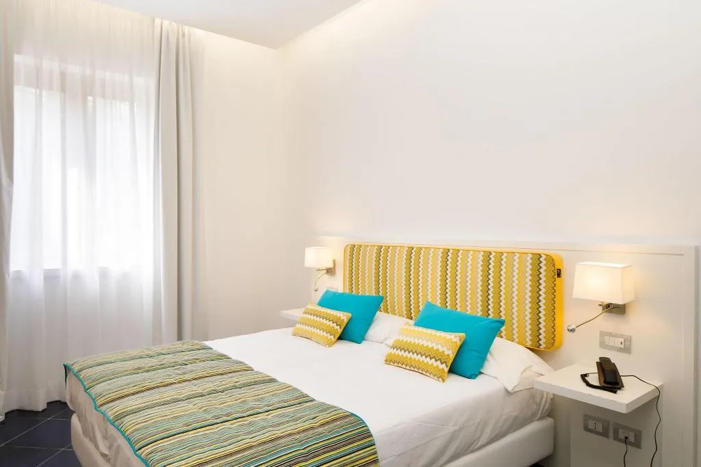 Room, Hotel Nice, Naples