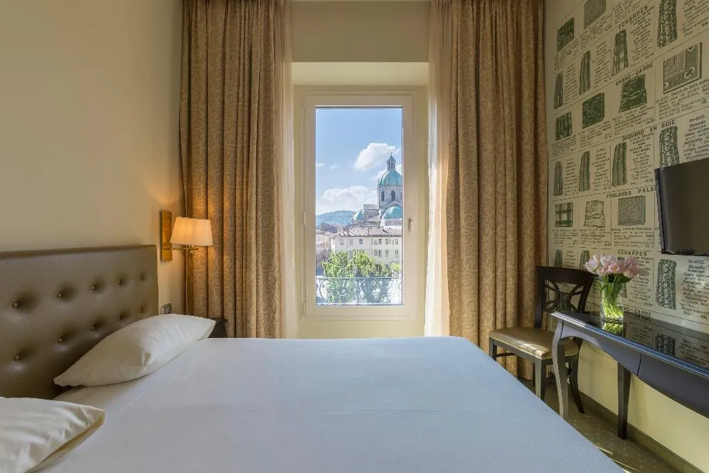 TWIN STANDARD Room, Palace Hotel Lake Como, Milan