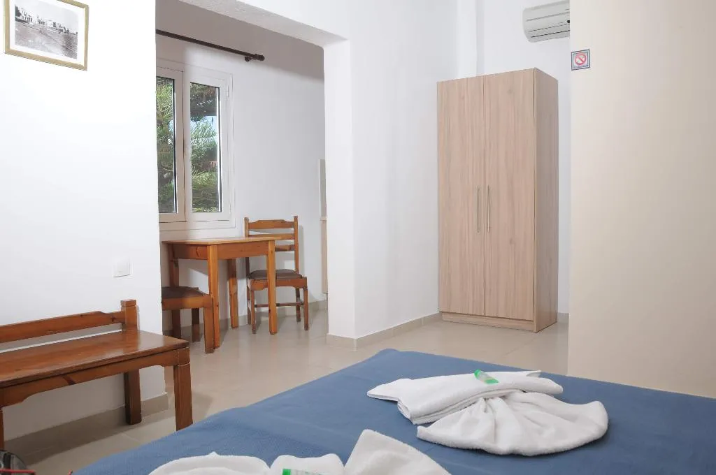 STUDIO STANDARD Room, Mastorakis Studios, Crete