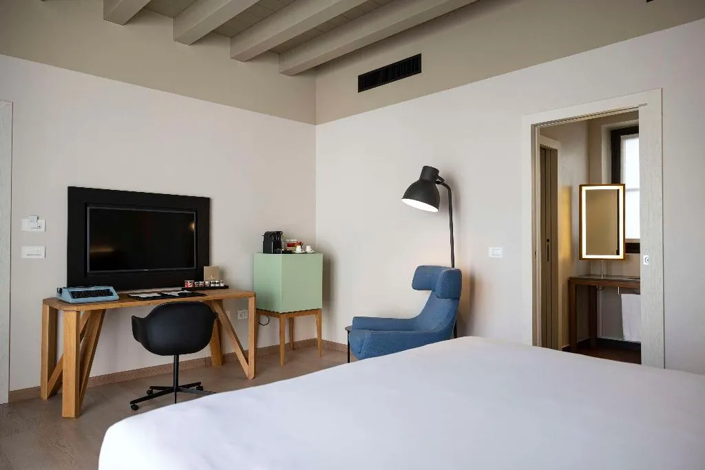 Room, Savona 18 Suites, Milan