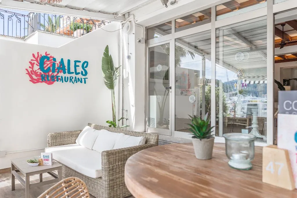 Restaurant, FERGUS Style Soller Beach, Majorca