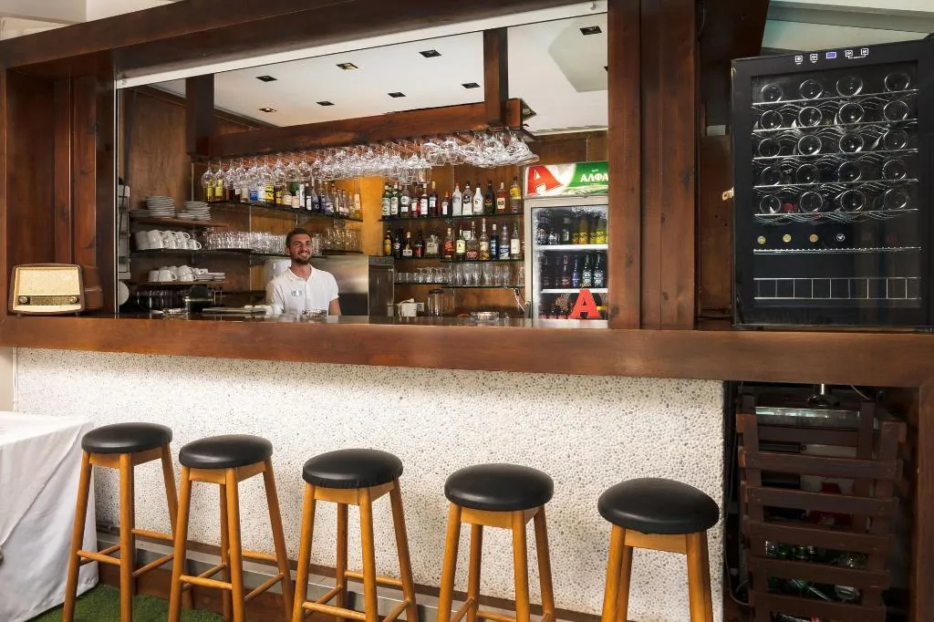 Bar, Talos Hotel Apartments, Crete