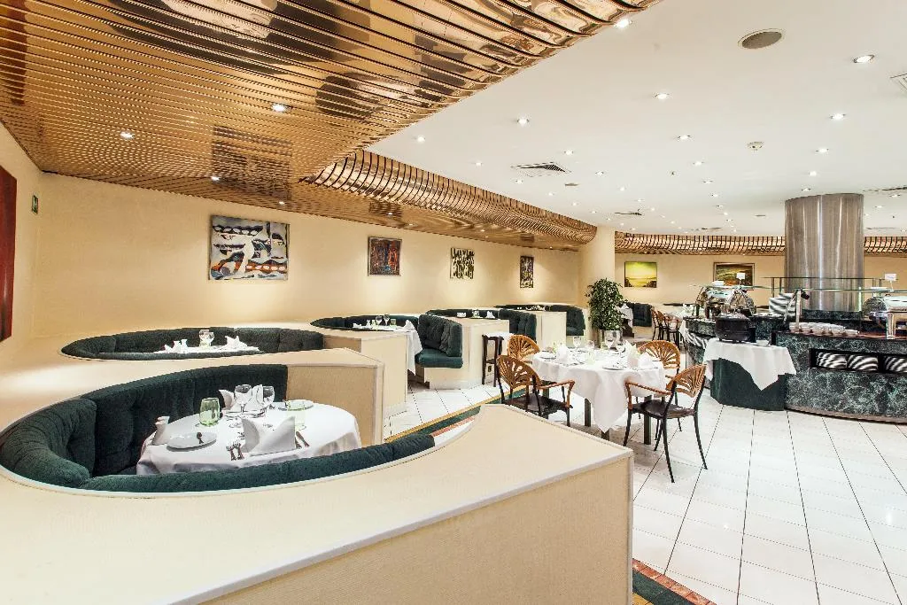Restaurant, Holiday Inn Lisbon Continental, Lisbon
