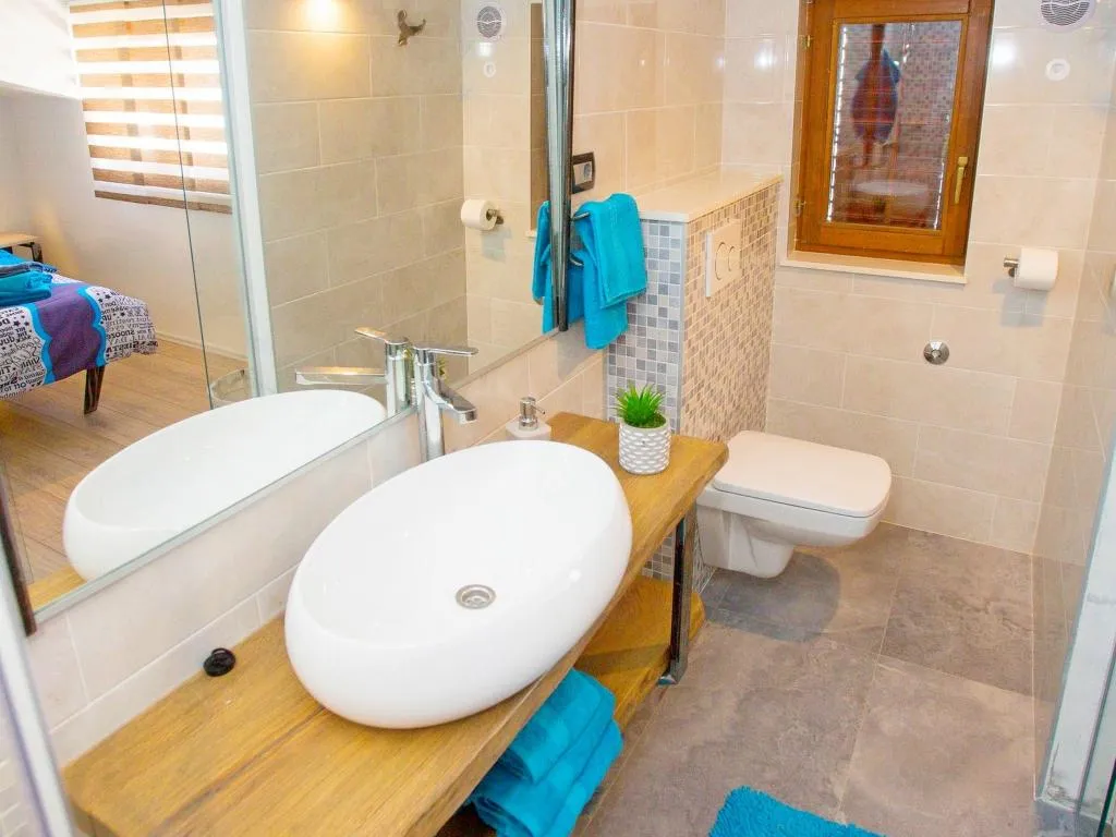 APARTMENT CAPACITY 4 Room, Apartments Ivan, Split