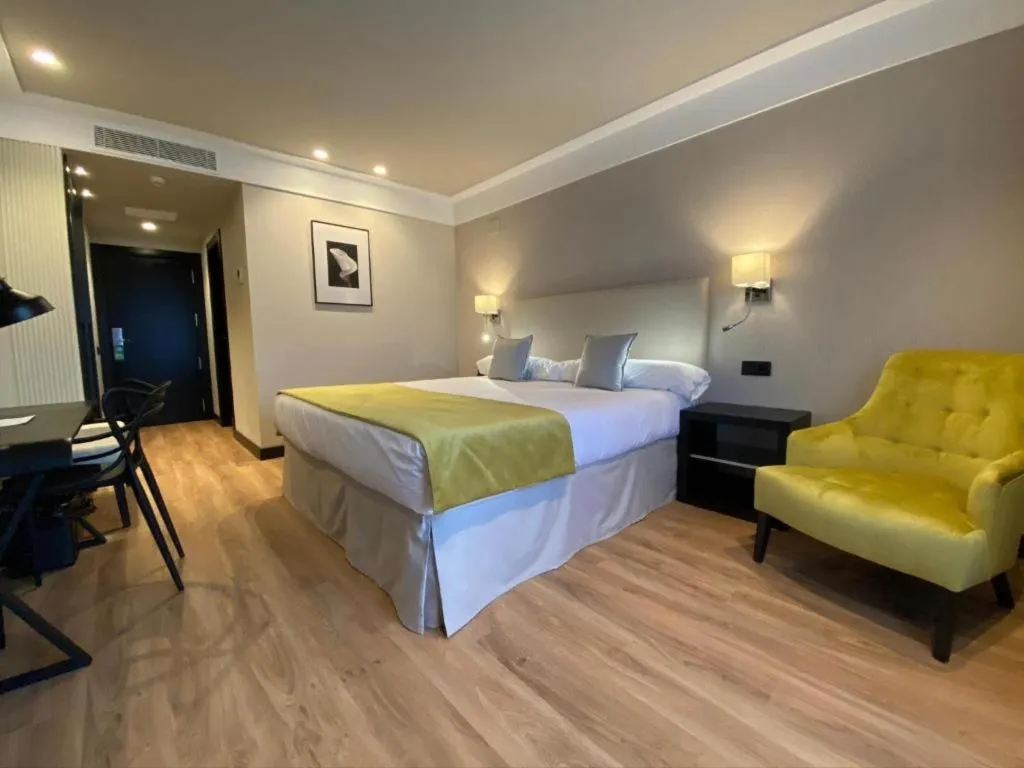 Room, Parque Real, Madrid