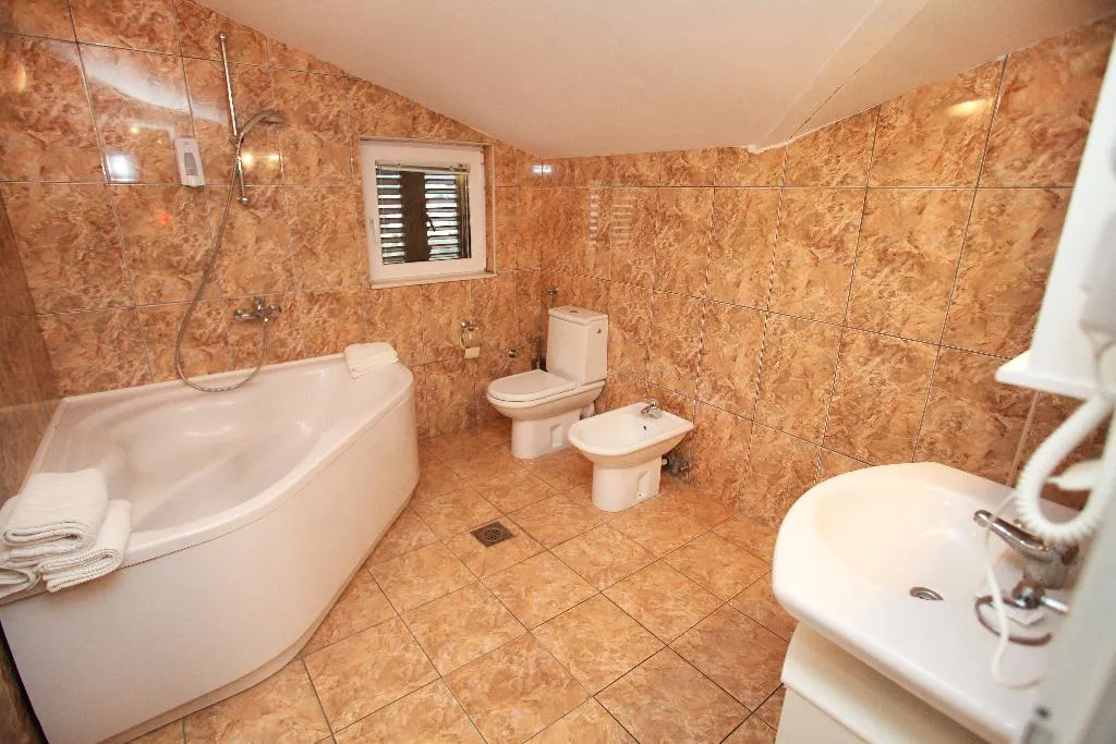 APARTMENT CAPACITY 5 TWO BEDROOMS Room, Villa Rustica Dalmatia, Split