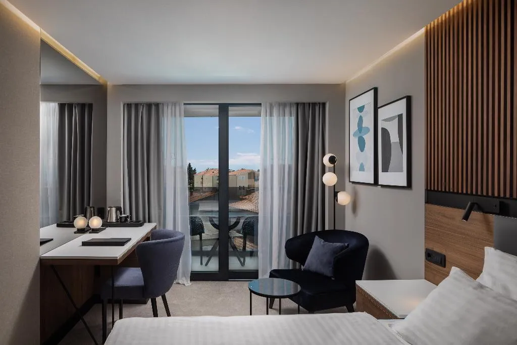 Double or Twin WITH BALCONY Room, Boutique hotel NOEMIA, Split