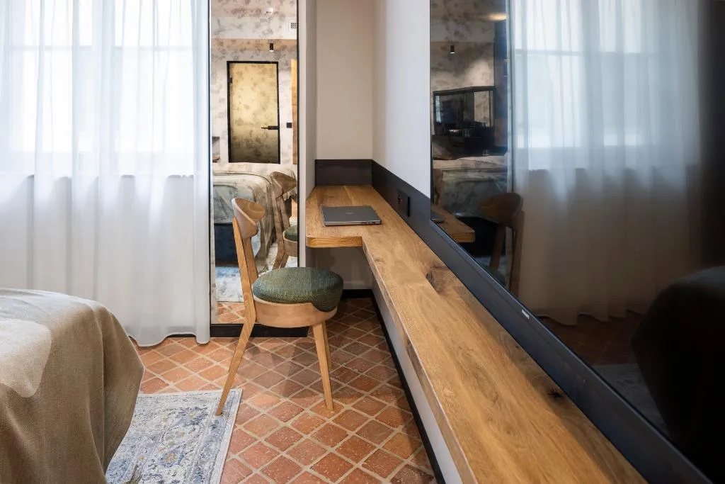 DOUBLE PREMIUM Room, Nomadic Urban Premium Suites, Krakow
