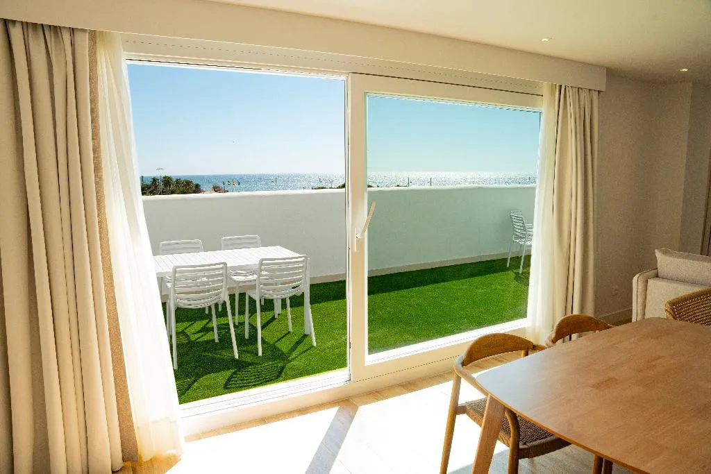 APARTMENT SEA VIEW ONE BEDROOM Room, Punta Candor Suites, Costa De La Luz
