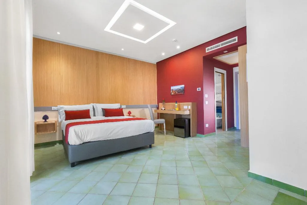 QUADRUPLE STANDARD Room, O Sole Mio, Naples