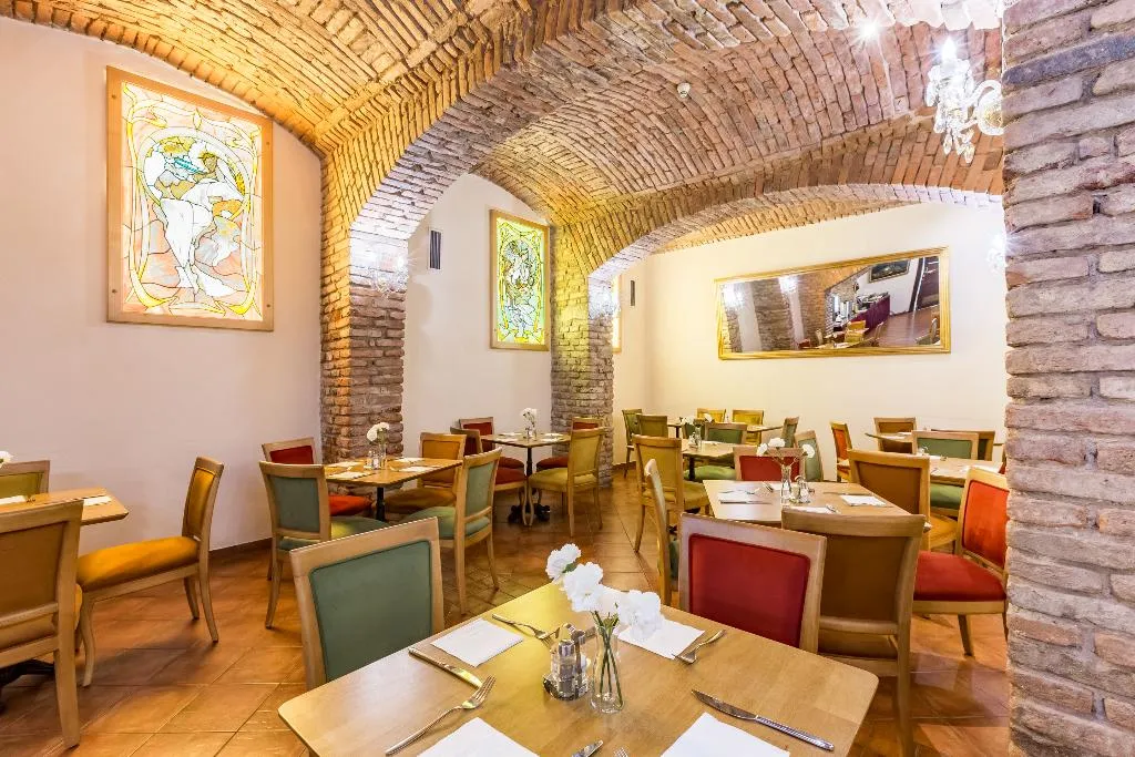 Restaurant, Hotel Caruso Old Town Prague, Prague