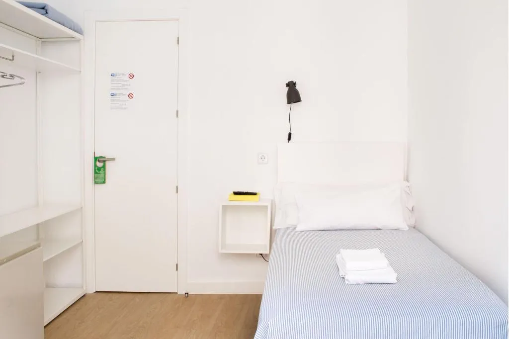 Room, Hostal La Zona, Madrid