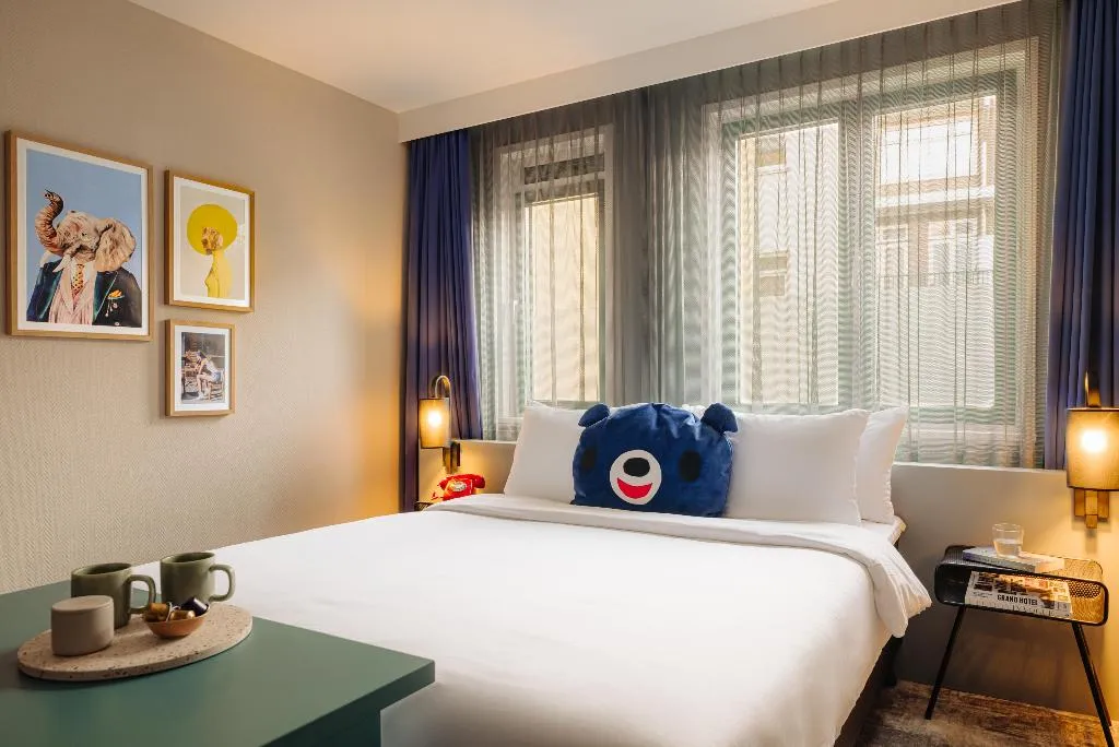TRIPLE COMFORT Room, Leonardo Hotel Amsterdam Leidse Square, Amsterdam