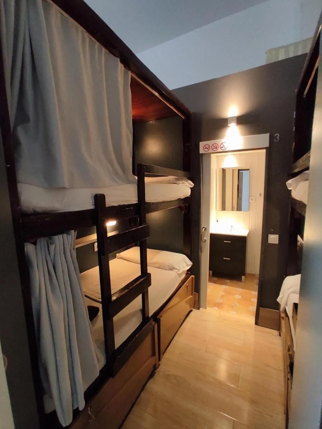 Room, Ant Hostel Barcelona, Barcelona