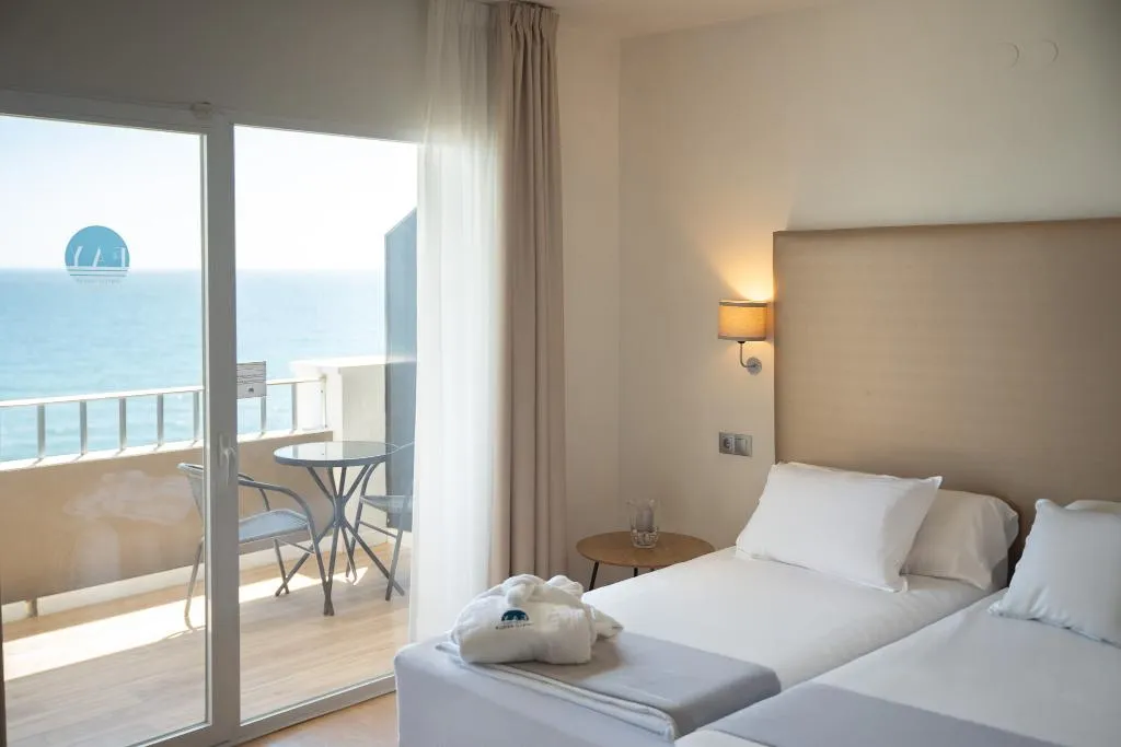 Double or Twin SEA VIEW CAPACITY 3 Room, Fay Victoria Beach, Costa Del Sol