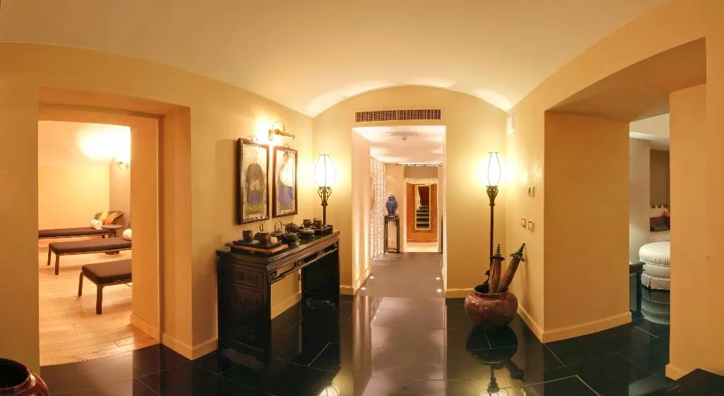 Sports and Entertainment, Villa e Palazzo Aminta, Milan
