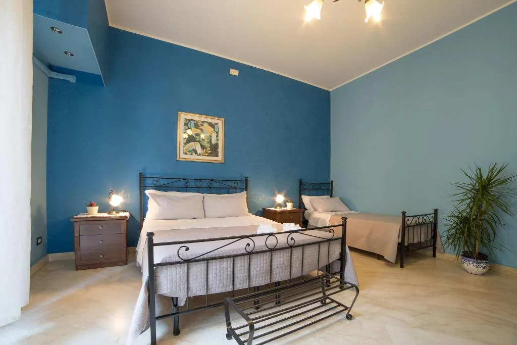 Room, Catania Inn, Catania