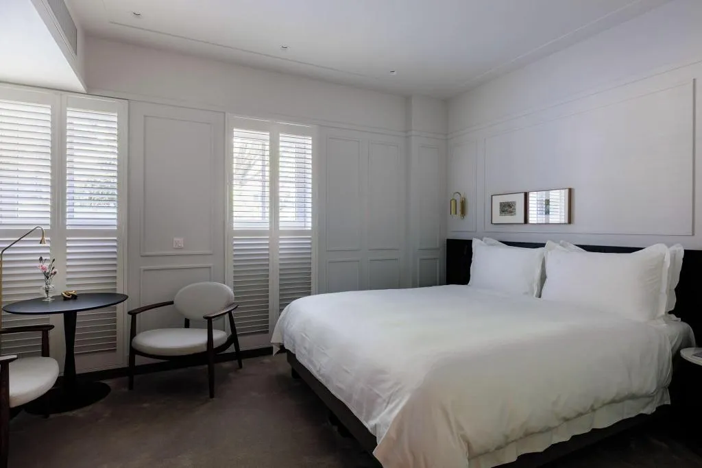 DOUBLE KING SIZE BED Room, Pillows Maurits At The Park, Amsterdam