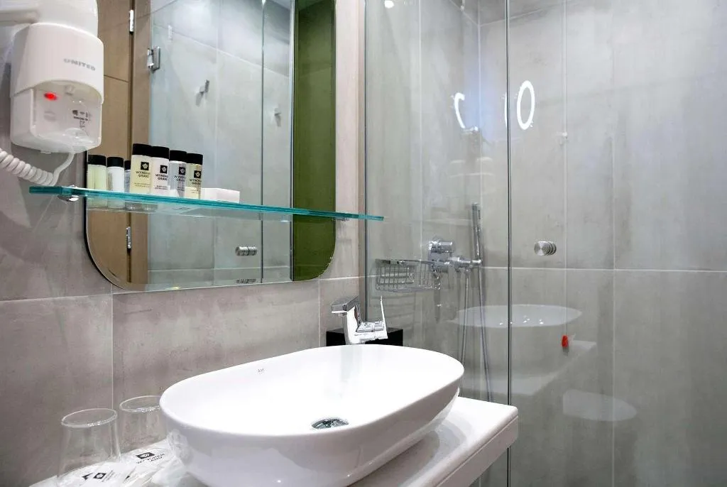 Room, ZEUS Essence Wyndham Athens Residence, Athens