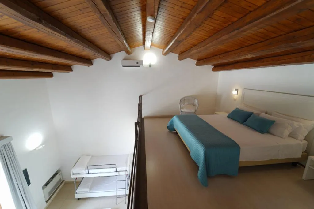QUADRUPLE SUPERIOR Room, Life Hotels Kalaonda Resort, Catania