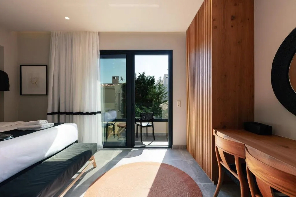 Room, Chapter 02 Gallery Suites, Crete