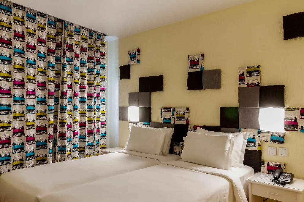 TWIN BASIC Room, A.S. Lisboa, Lisbon