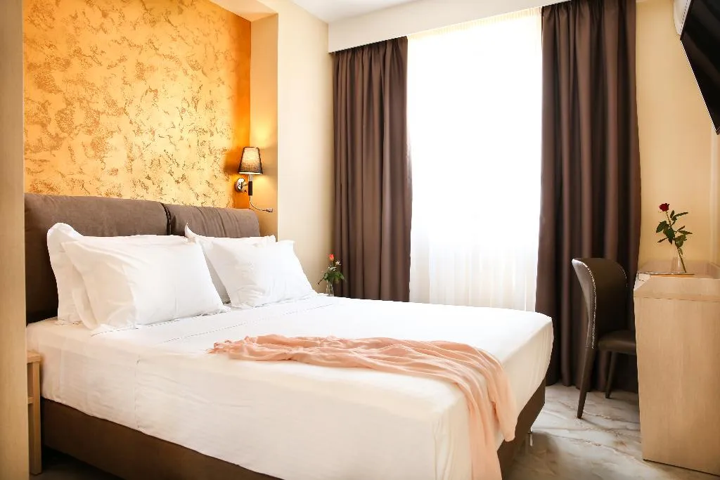 DOUBLE ONE BED Room, Athens Starlight Hotel, Athens
