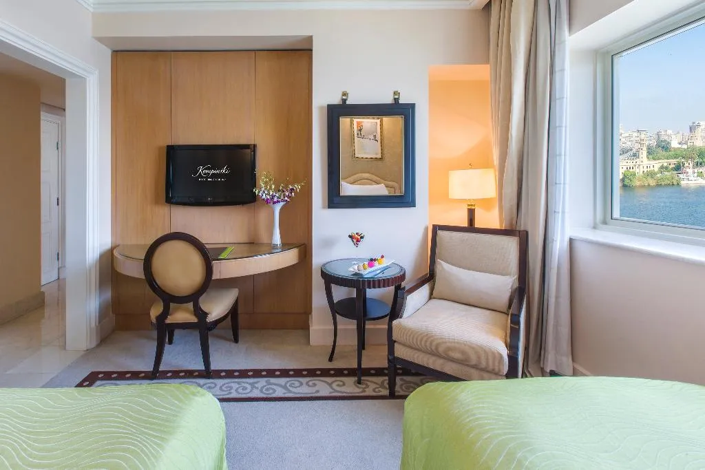 TWIN DELUXE RIVER VIEW Room, Kempinski Nile Hotel Garden City Cairo, Cairo
