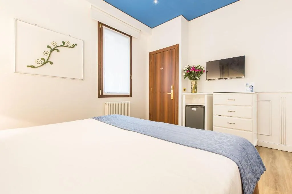 Room, Al Piave, Venice