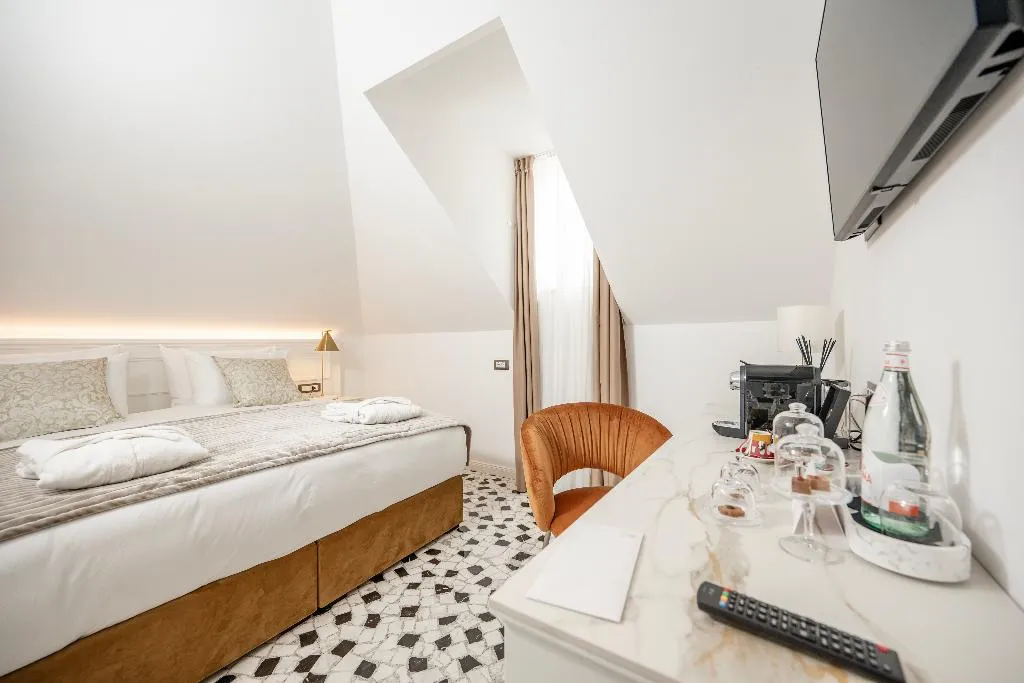 DOUBLE DELUXE Room, Heritage Hotel Lucia, Dubrovnik