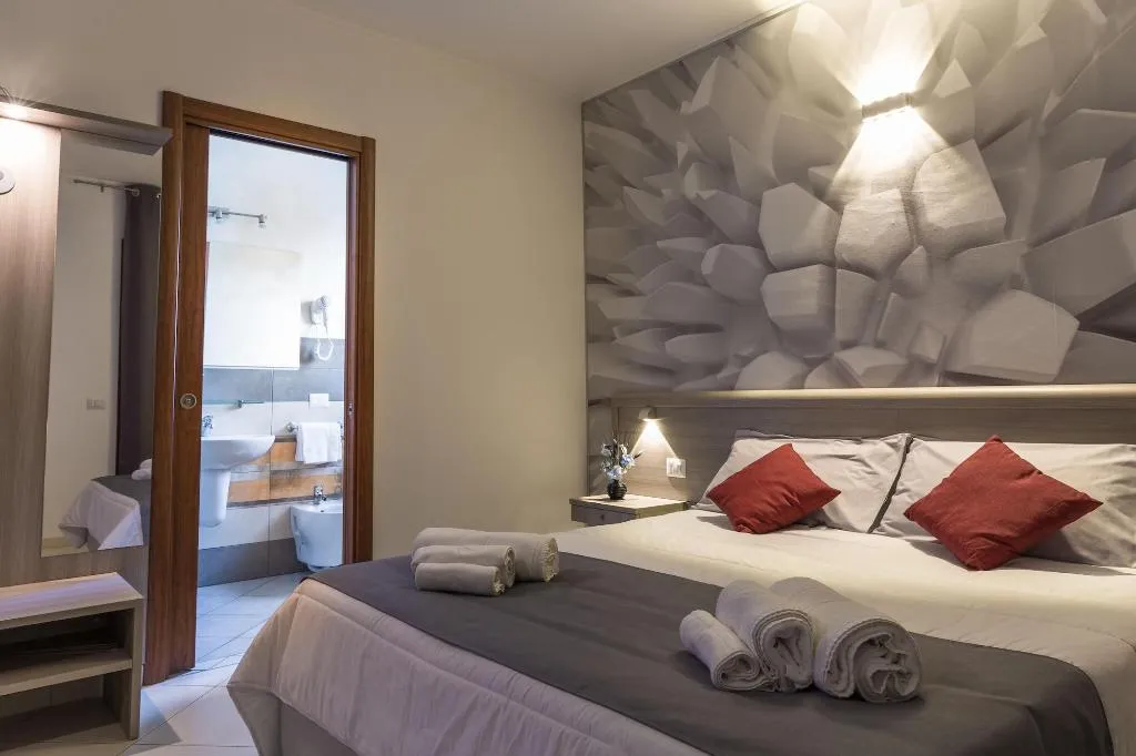 Room, La Piazzetta Guest House, Olbia