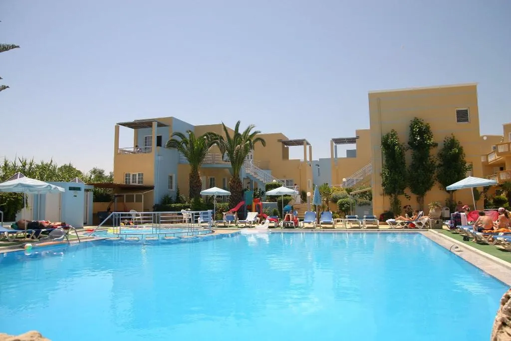 Pool, Futura, Crete