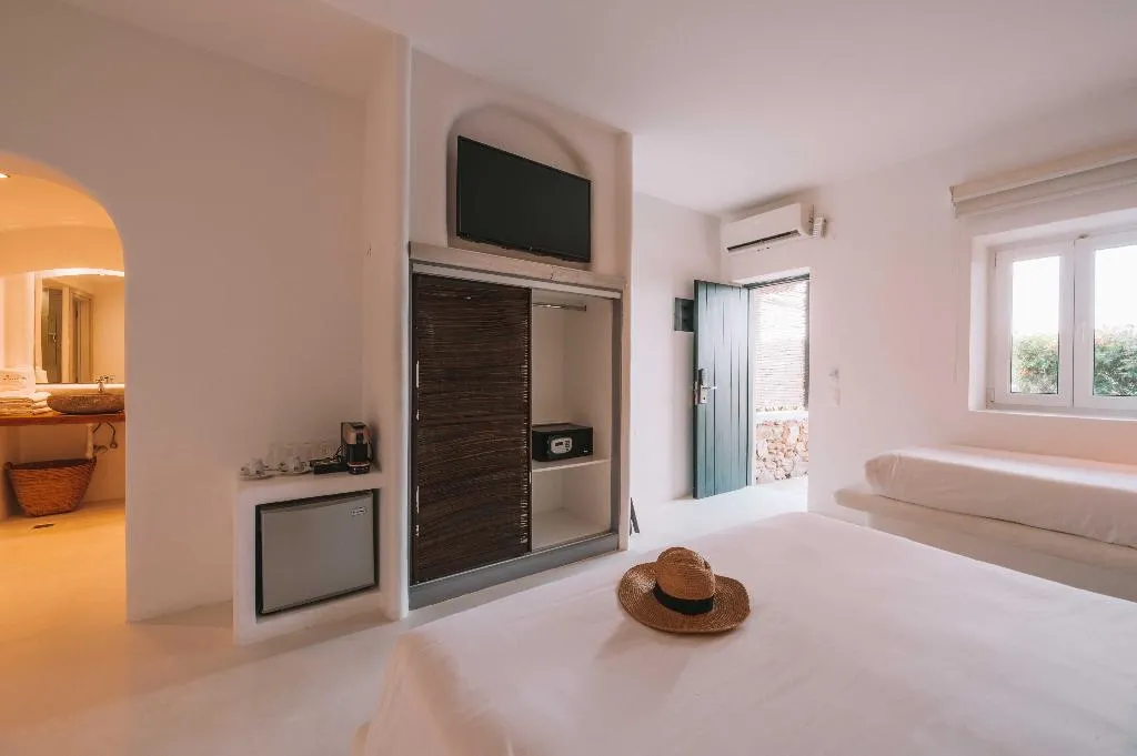 FAMILY ROOM CAPACITY 4 Room, My Mykonos Boutique by Mr and Mrs White, Mykonos