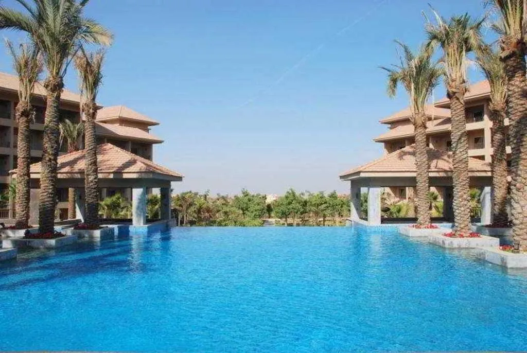 Pool, Dusit Thani LakeView Cairo, Cairo