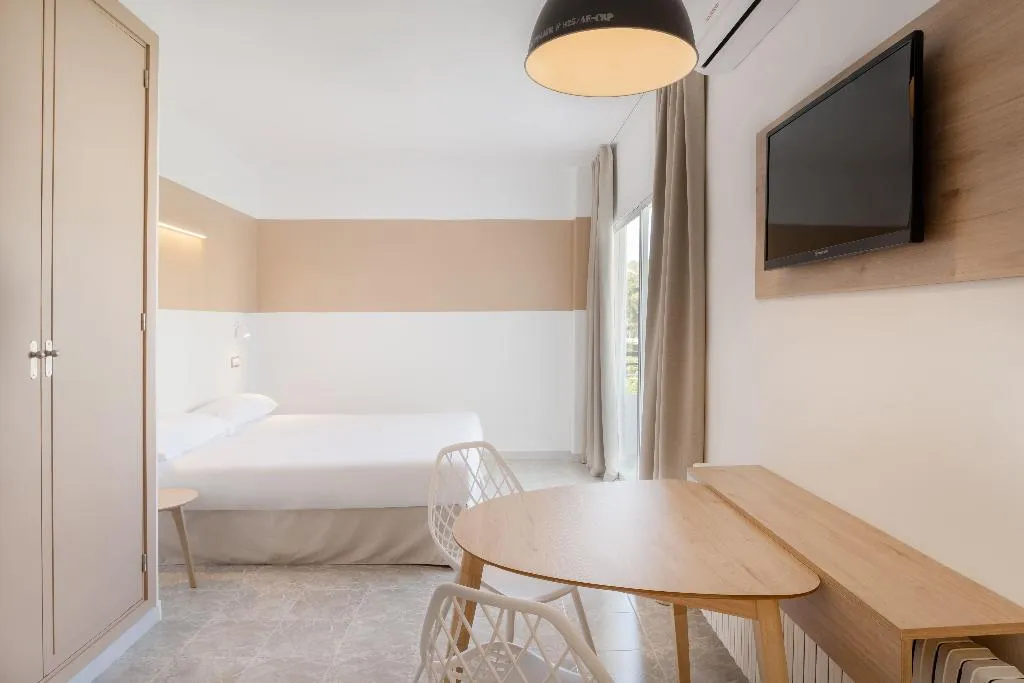 STUDIO STANDARD Room, Sol Lunamar Palmanova Apartamentos, Majorca