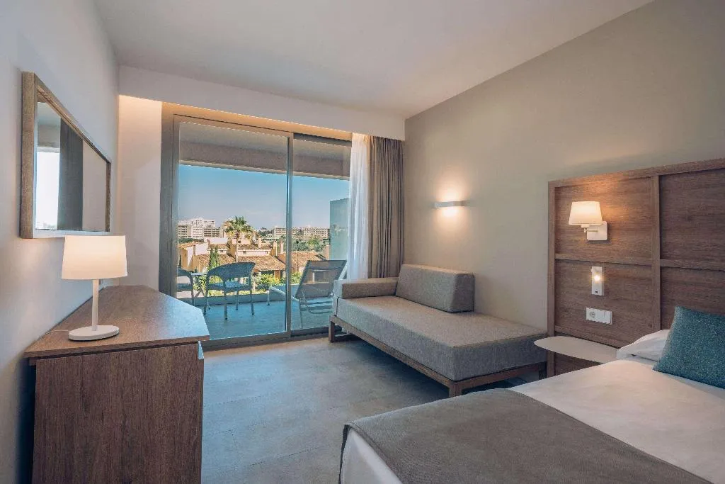 Room, Iberostar Waves Cala Domingos, Majorca