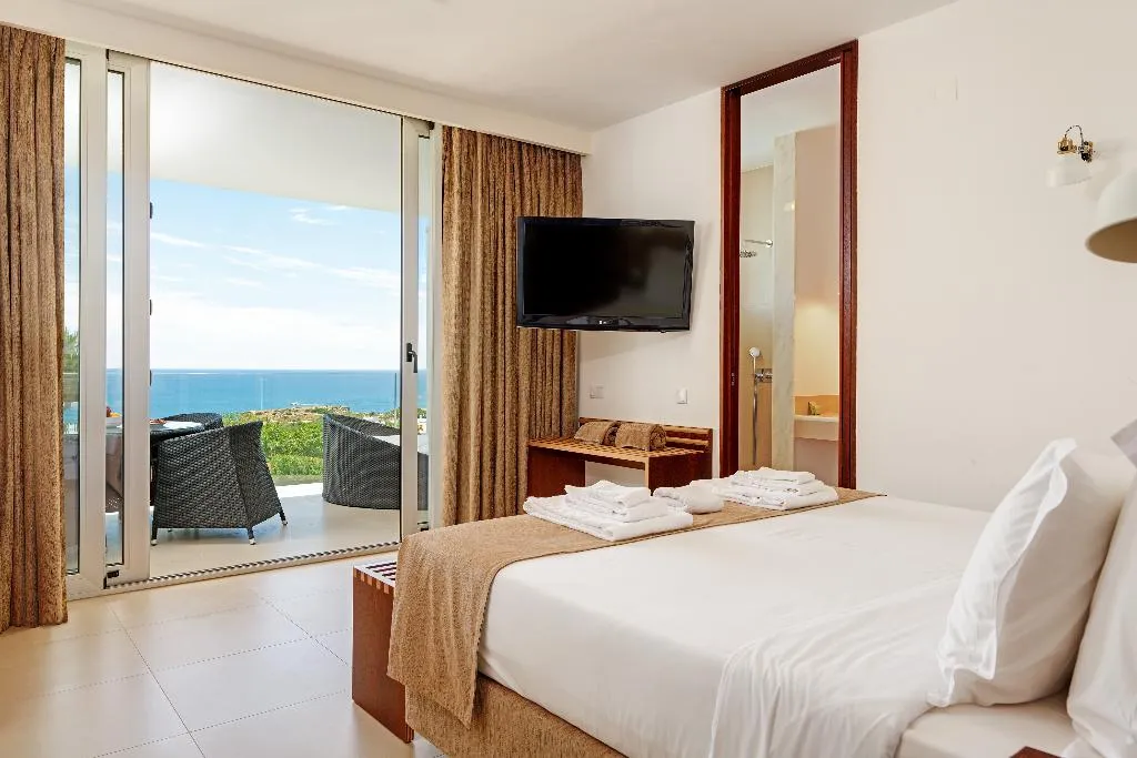 VILLA PREMIUM TWO BEDROOMS Room, São Rafael Holidays, Algarve