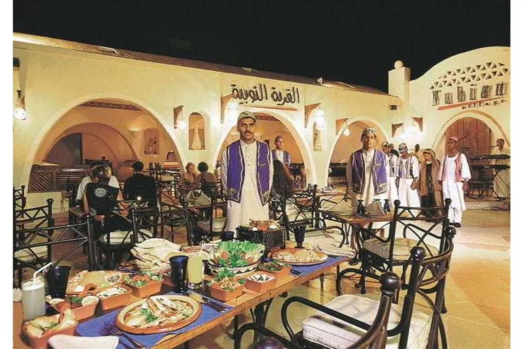 Restaurant, Le Meridien Pyramids, Cairo