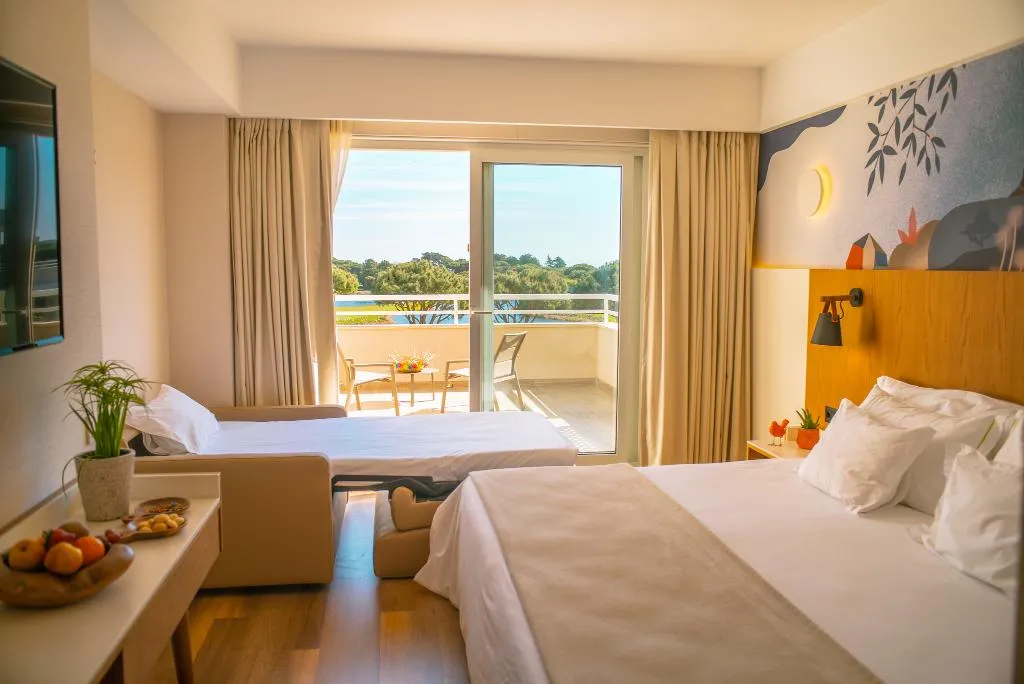 TRIPLE SUPERIOR WITH BALCONY Room, Kimpton Quinta Da Marinha Cascais by IHG, Lisbon