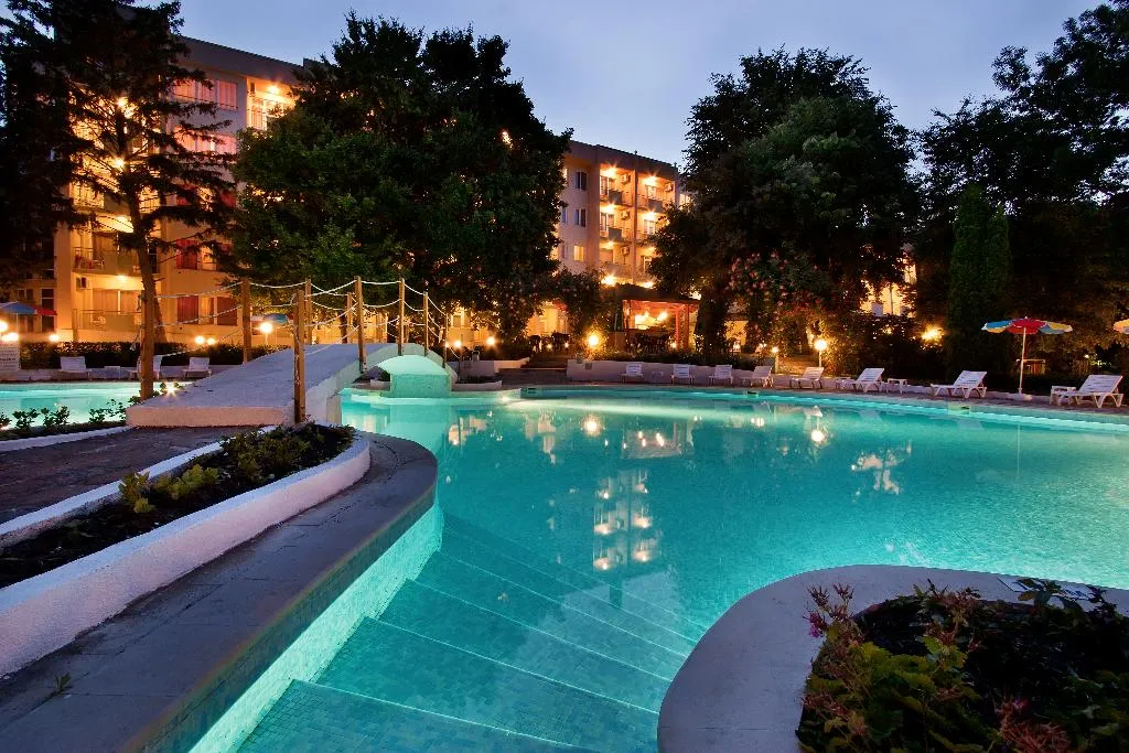 Pool, Ljuljak, Varna