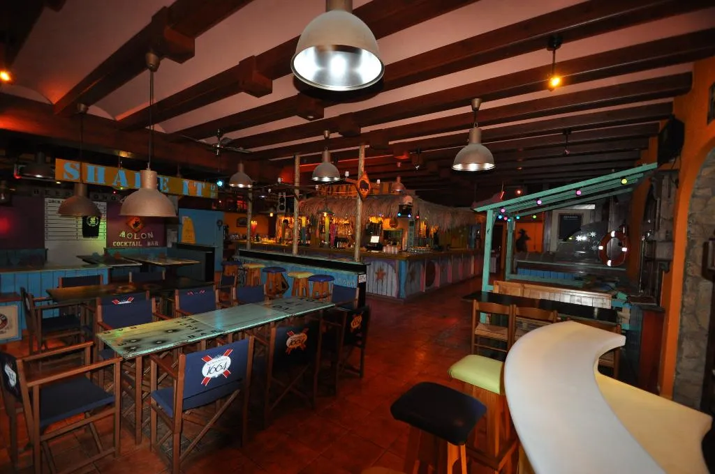 Bar, Safari, Costa Brava