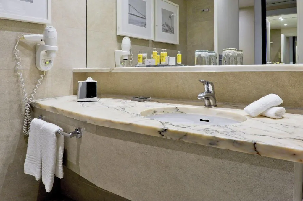 Room, Marriott Hotel Lisbon, Lisbon