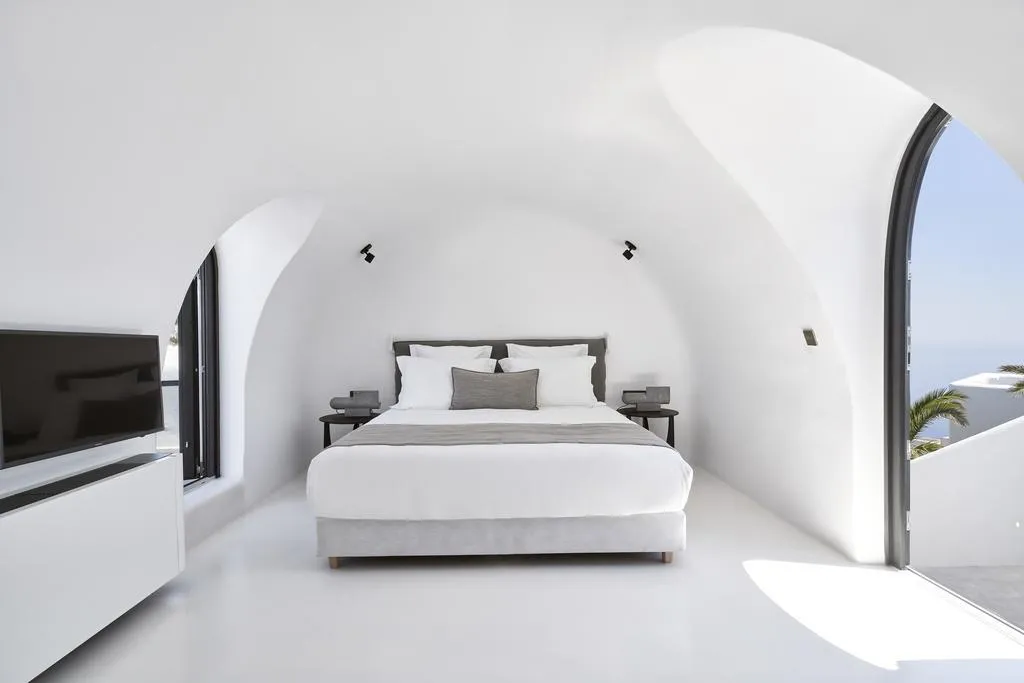 Double or Twin SUPERIOR WITH PRIVATE POOL Room, Pantheon Villas, Santorini