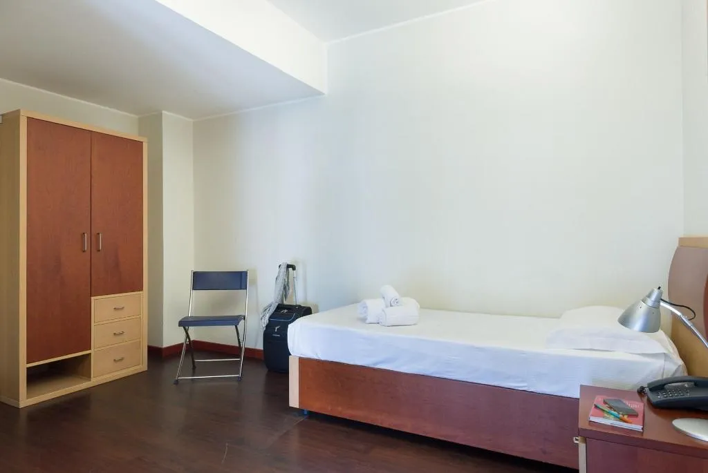 Room, Camplus Guest Catania, Catania