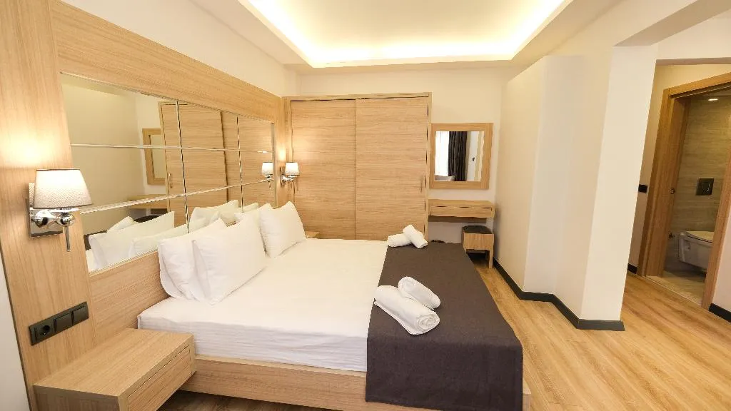 Double or Twin SUPERIOR ONE BEDROOM Room, Alesta Seaside Residence, Dalaman