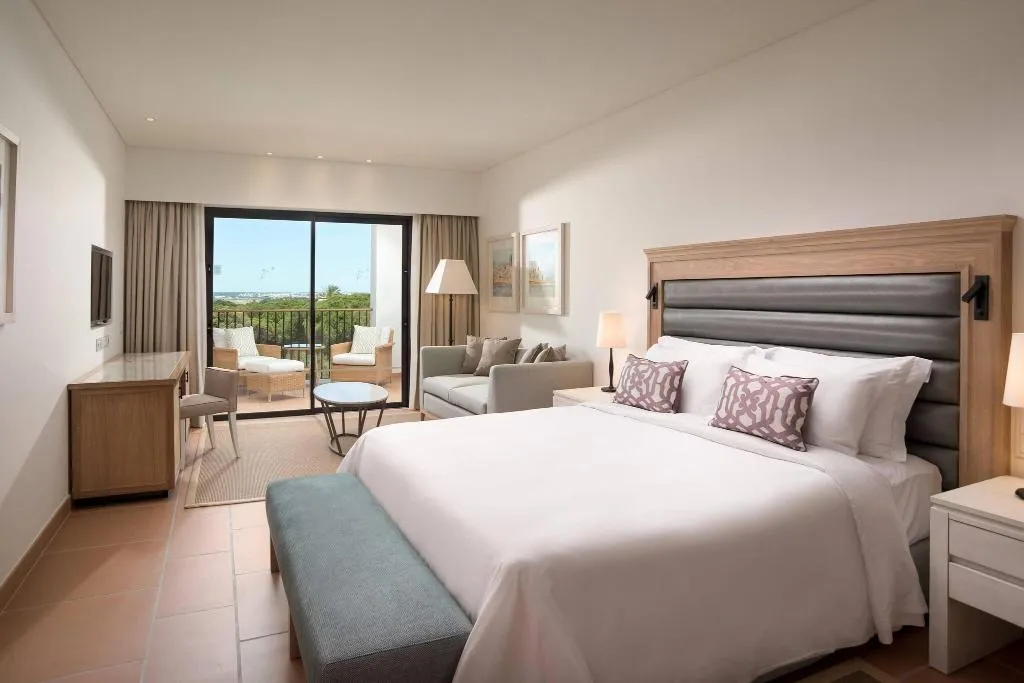 Room, Pine Cliffs Ocean Suites, Algarve